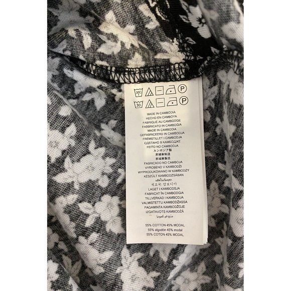 Michael Kors Women's MEDIUM Long Sleeve Print Wrap Top Floral Black White Blouse - Picture 8 of 9